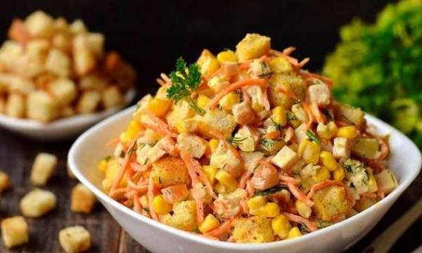 Рецепт салата з копченою куркою