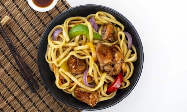 Лапша з куркою: рецепти