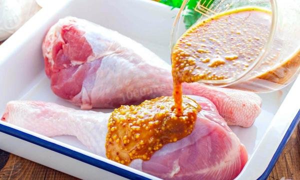Медово-гірчичний маринад для курки