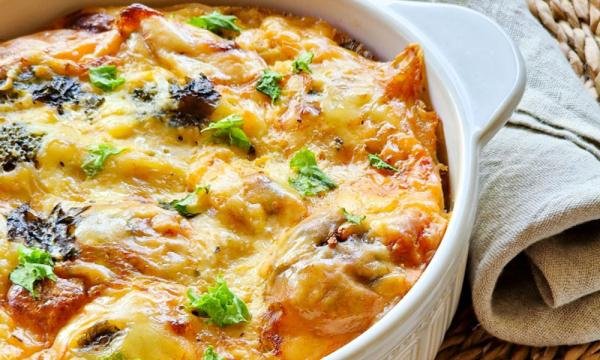 zapikanka-z-kuryachim-file-znatnoyi-kurki-ta-brokoli