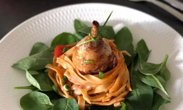 znatna-kurochka-v-gnizdechku