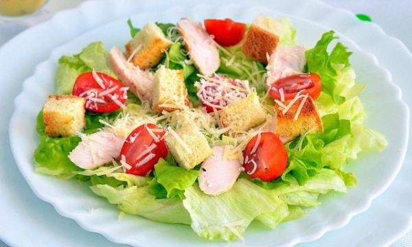 cezar-klassicheskii-s-kuricei