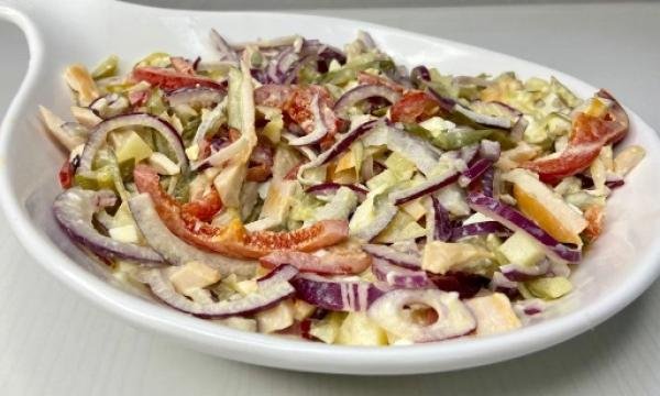 Салат із куркою і болгарським перцем