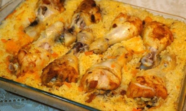 Рис з куркою в духовці