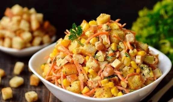 Рецепт салата з копченою куркою