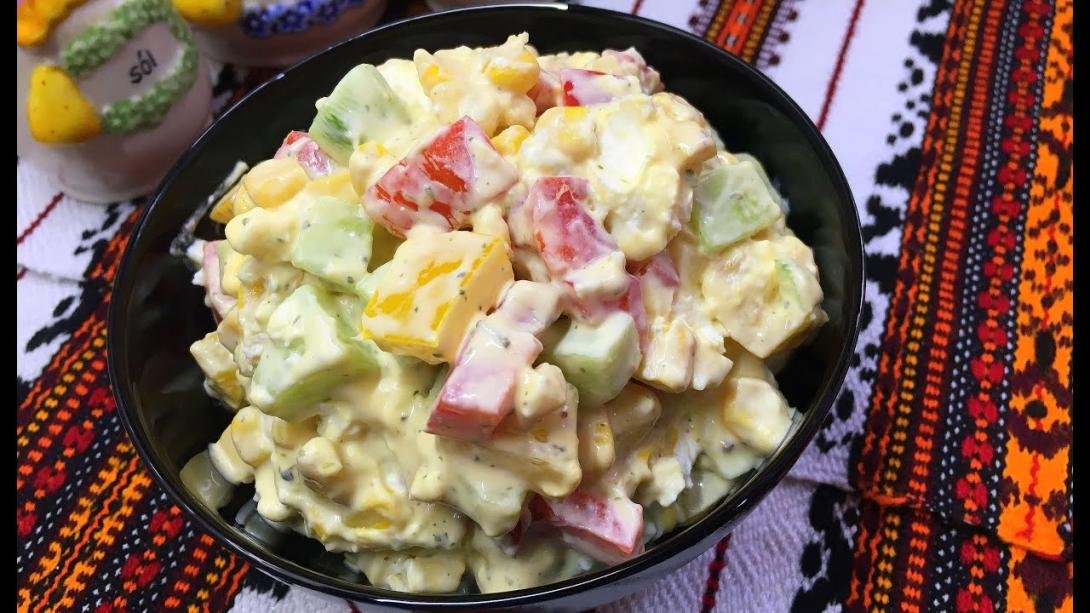 Незабутній салат з куркою і болгарським перцем