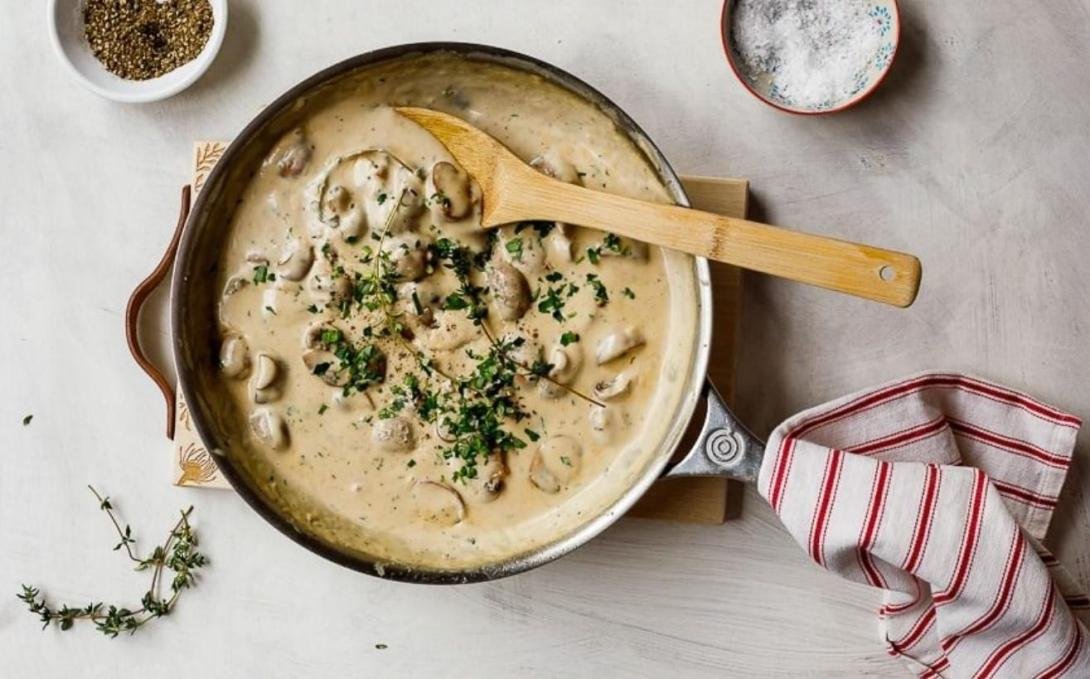 Підлива з курки і грибів