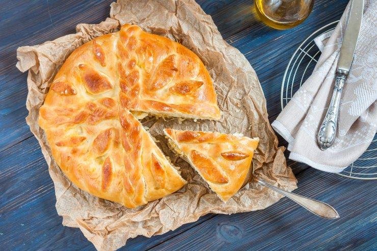 Пиріг на кефірі з куркою