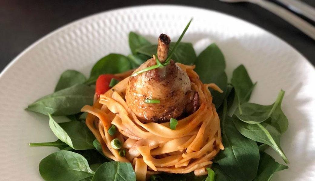 znatna-kurochka-v-gnizdechku