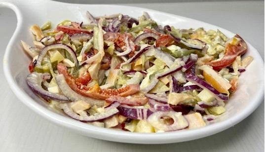 Салат із куркою і болгарським перцем