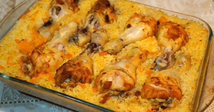 Рис з куркою в духовці